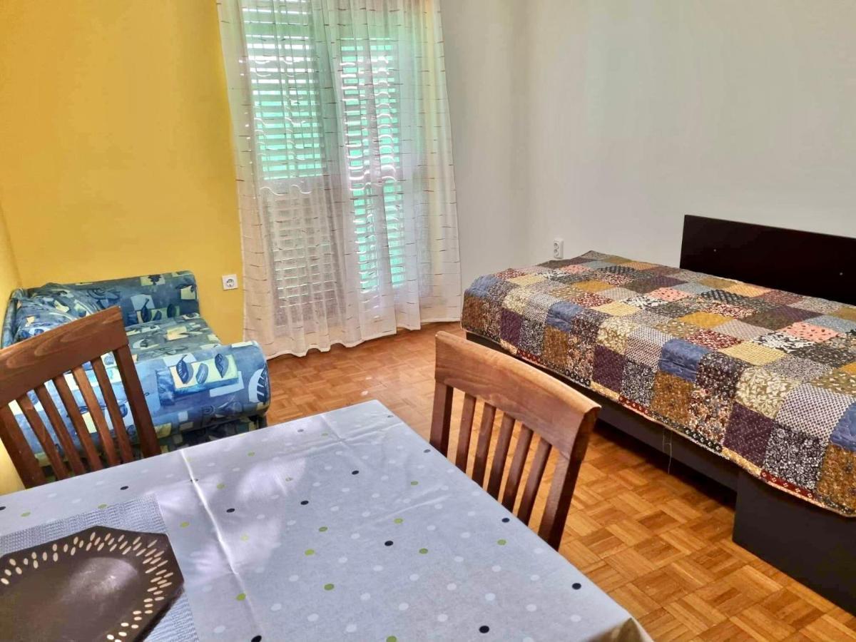 Apartments Jelena Peroj Εξωτερικό φωτογραφία