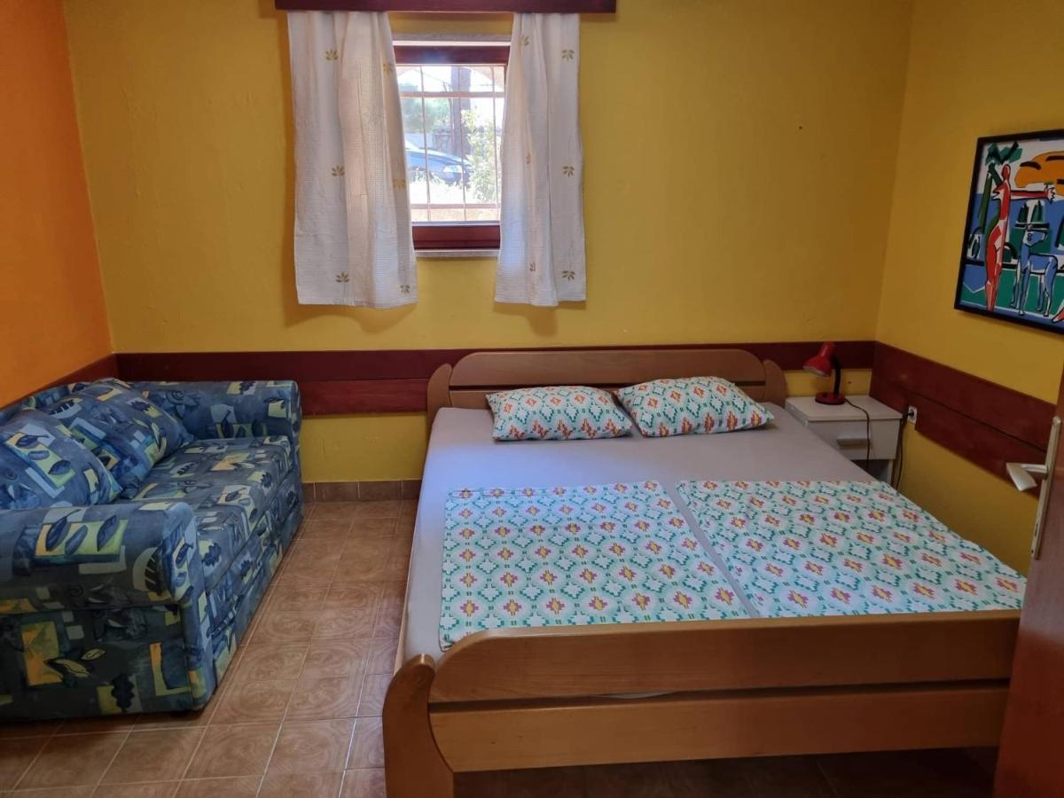 Apartments Jelena Peroj Εξωτερικό φωτογραφία
