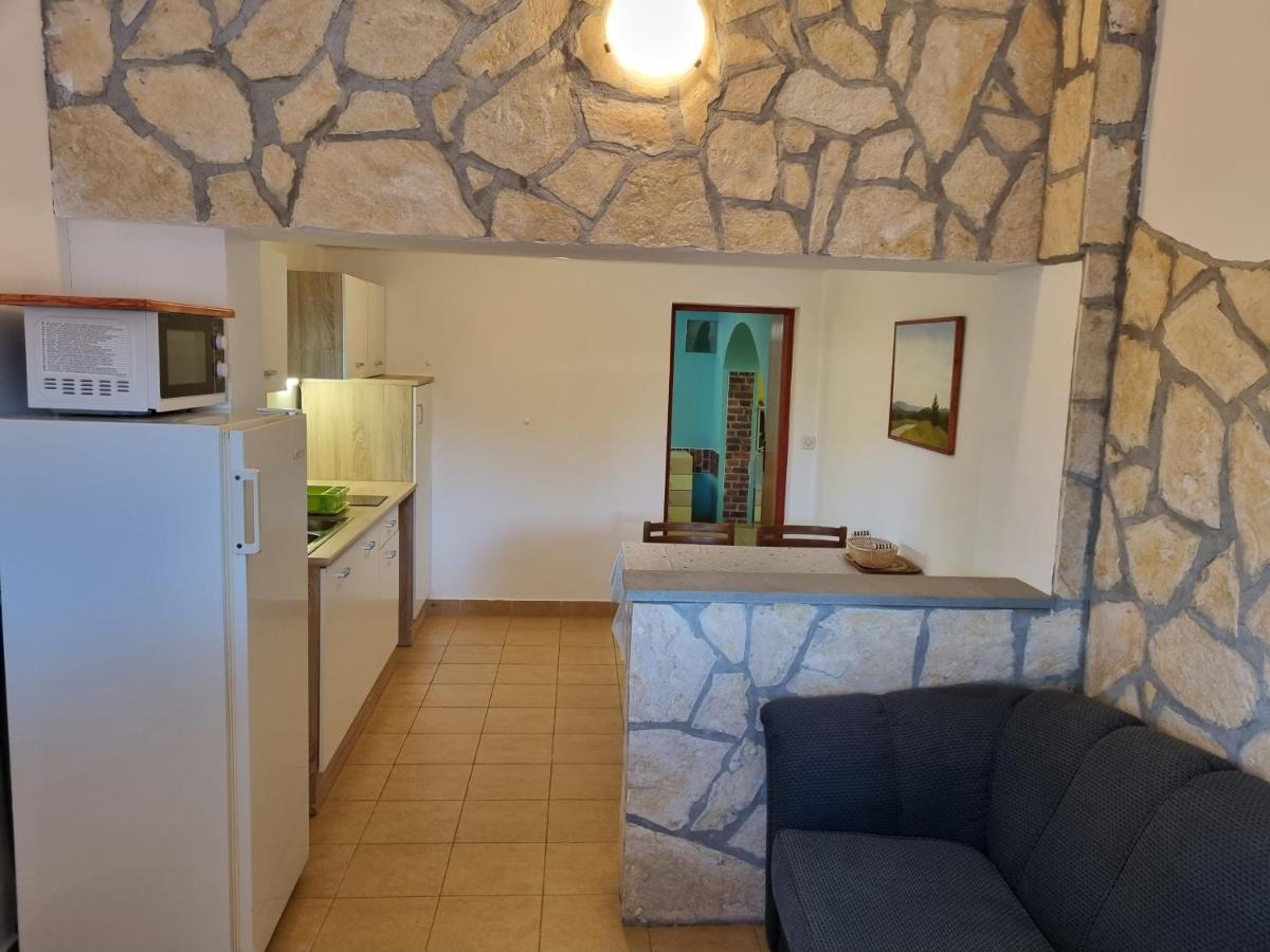 Apartments Jelena Peroj Εξωτερικό φωτογραφία