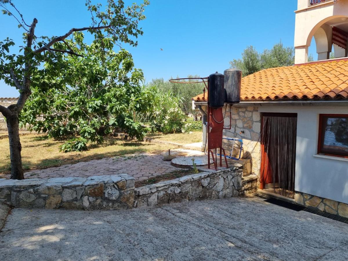 Apartments Jelena Peroj Εξωτερικό φωτογραφία