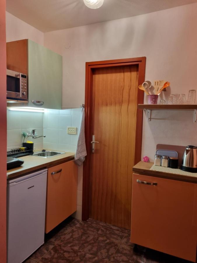 Apartments Jelena Peroj Εξωτερικό φωτογραφία